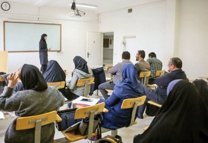 کلاس‌های دانشجویان جدیدالورود از این زمان آغاز می‌شود