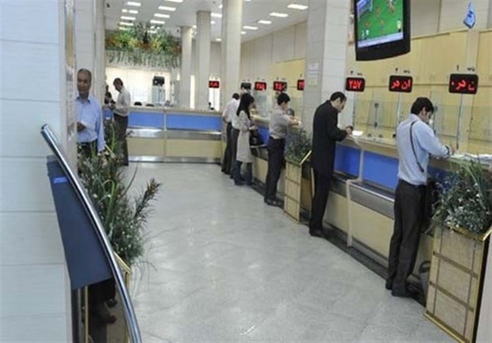 فرماندار تهران از نحوه و ساعت کار کارکنان و شعب بانک‌ها خبر داد