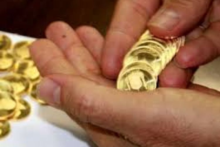 رئیس اتحادیه طلا: اگر بانک مرکزی دخالت نکند، حباب سکه می‌ترکد