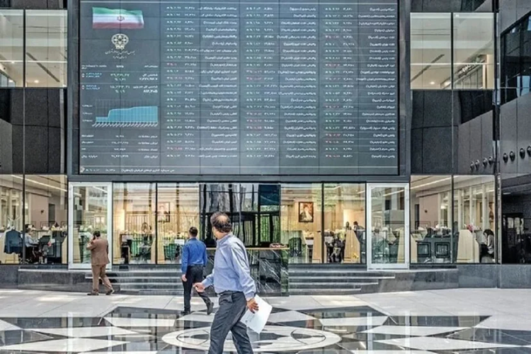 سهام‌داران بخوانند؛ تزریق 9.9 همت نقدینگی حقیقی به بورس تنها در سه روز