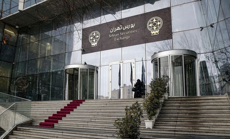 بورس در برزخ؛ رشد ناچیز در سایه ریسک‌های سنگین