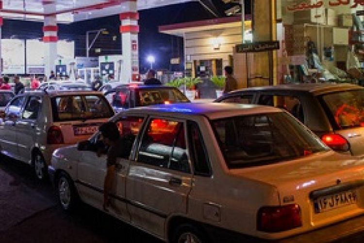 افتتاح 11 پمپ‌بنزین‌ کوچک و سیار در منطقه 2 تهران