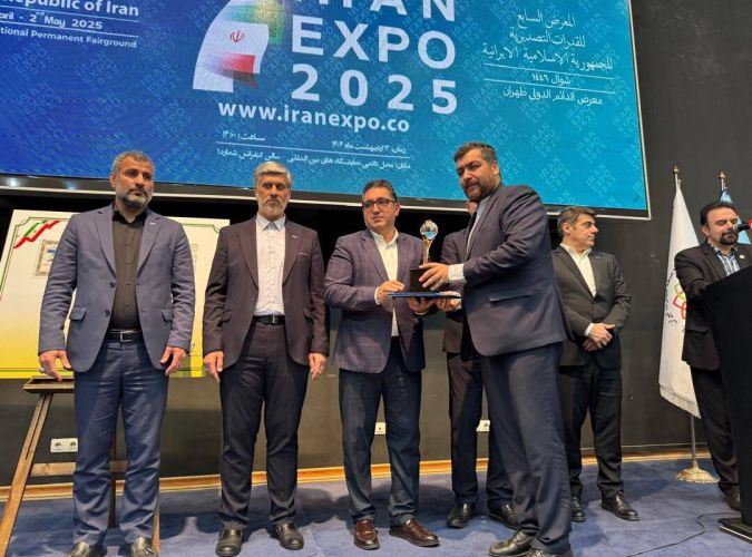غرفه هلدینگ تاپیکو در هفتمین نمایشگاه بین المللی ایران اکسپو 2025 به عنوان «غرفه برتر» شناخته شد