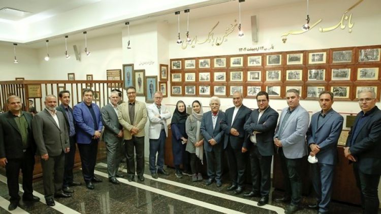 جمعی از مدیران روابط عمومی سازمان‌ها و نهادها از موزه بانک سپه بازدید کردند