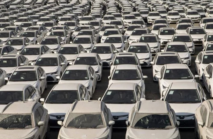 9 هزار خودرو در انتظار ترخیص از گمرک؛ تأمین 22 هزار خودرو برای جانبازان