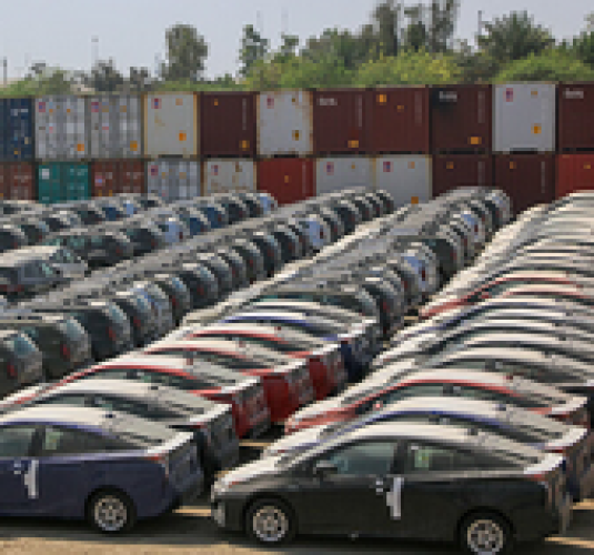 قوانین دست و پا گیر مانع واردات خودروهای کارکرده/ منافعی در خطر است؟ قوانین دست و پا گیر مانع واردات خودروهای کارکرده/ منافعی در خطر است؟