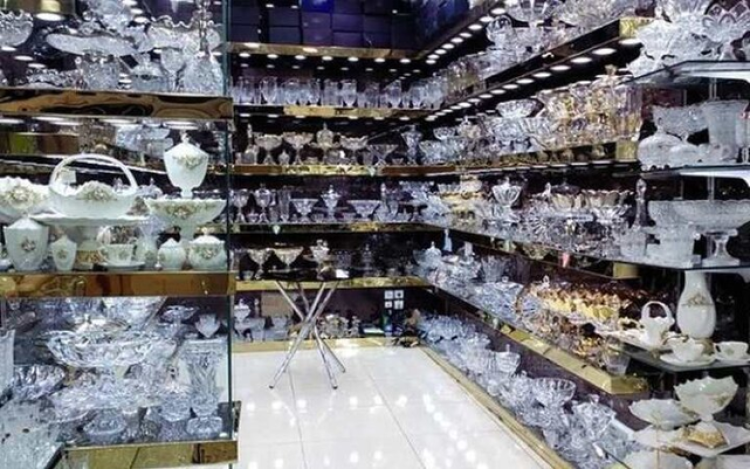 ظرفیت حضور بلور و چینی ایرانی در بازارهای جهانی؛ چرا صادرات جان نمی‌گیرد؟