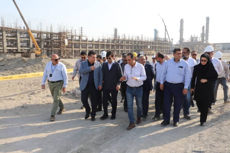 بازدید معاون وزیر نفت از روند اجرای پروژه ارتقاء کیفیت محصولات پالایشگاه نفت بندرعباس