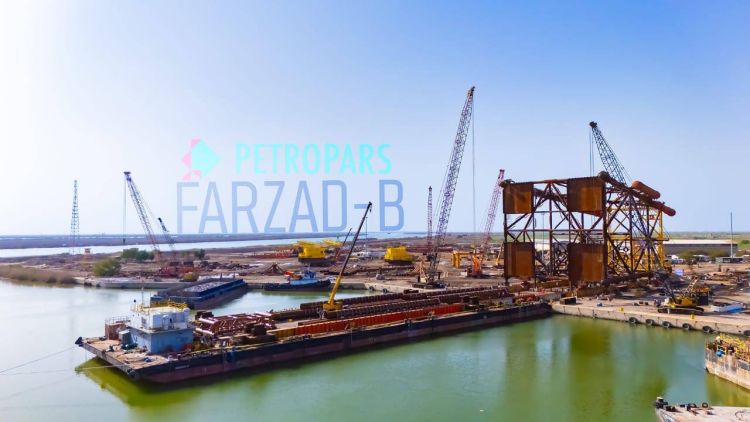 بیست و ششم بهمن، آغاز عملیات بارگیری جکت چهار پایه سکوی سرچاهی WHP-1 میدان مشترک با عربستان