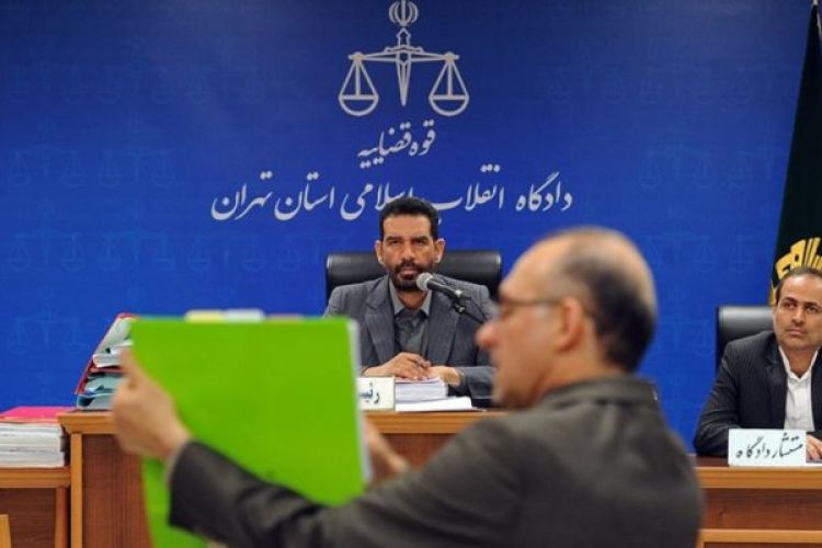 در پرونده پتروشیمی 8 مدیر دولت احمدی نژاد حضور دارند؛ چرا آنها را محاکمه نمی کنید؟