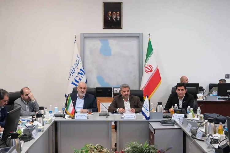 پیگیری 60 اقدام عملیاتی برای عبور از زمستان با کاهش تبعات اجتماعی/ رونمایی از نخستین PMU بومی صنعتی و سامانه سهمیه‌بندی مصرف برق استانی