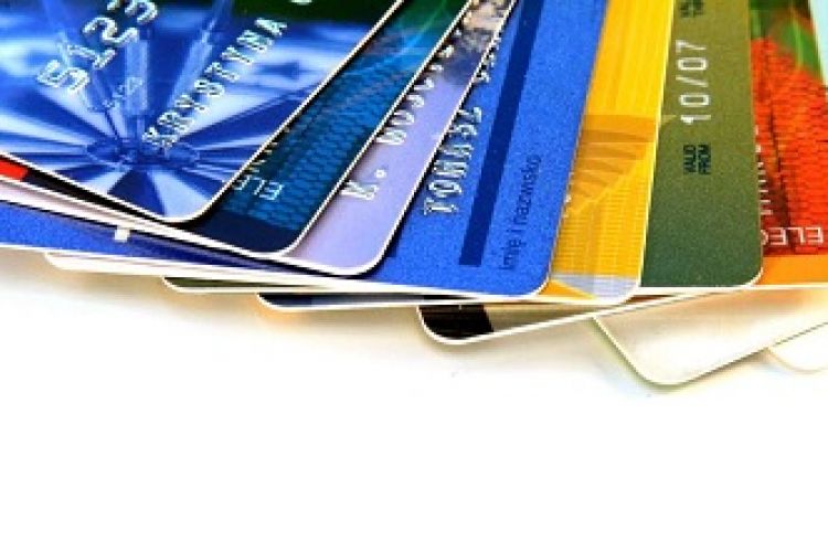 تجمیع کارت های عابر بانک با کارت هوشمند به صلاح است یا خیر؟