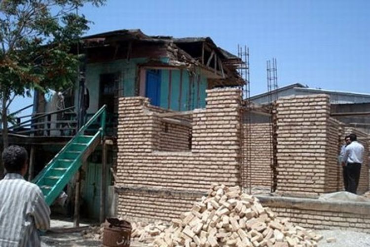  بنیاد مسکن ساخت مناطق زلزله‌زده را برعهده بگیرد