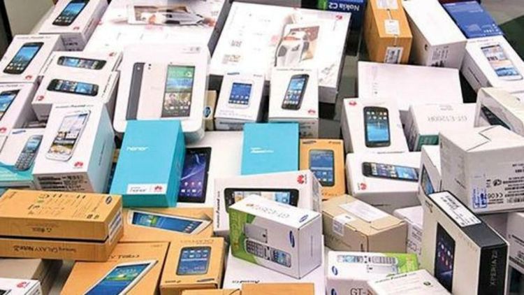 رشد 110 درصدی واردات گوشی‌های مسافری در کشور