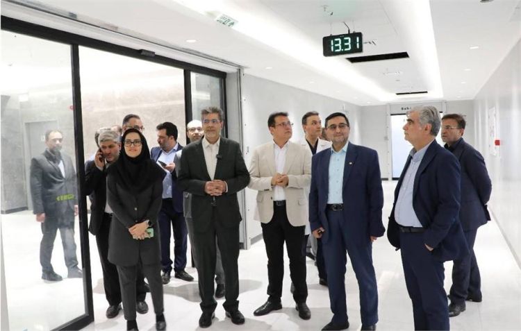 بازدید مدیران عامل صندوق بازنشستگی کشوری و بیمه دانا از بیمارستان امام خمینی(ره)