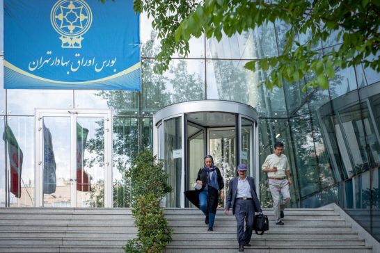 بورس در پیچ تاریخی؛ معامله‌گران زیر فشار ریسک‌های سیاسی