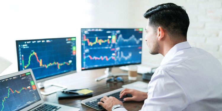 فرار نقدینگی از بازار سهام؛ خروج 17 همت پول حقیقی