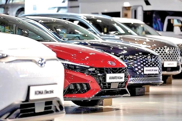 بازار خودرو تا پایان سال کدام مسیر را می‌رود؟