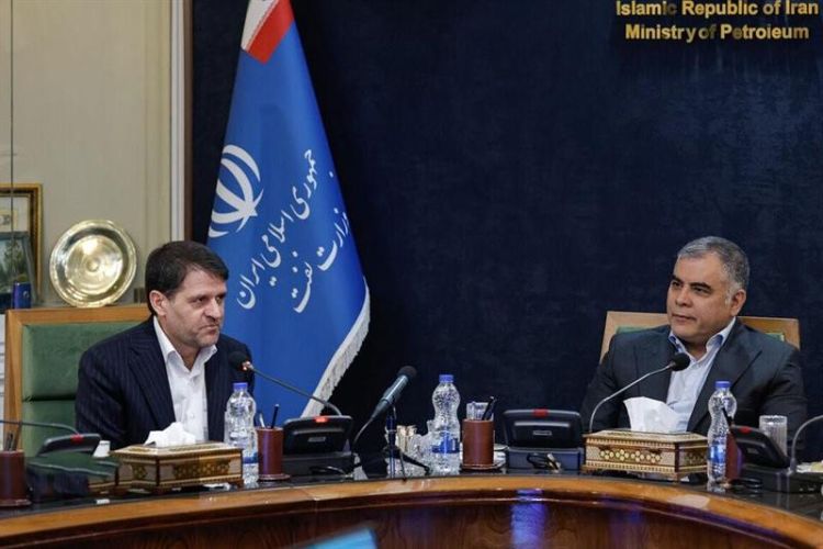 کارکنان صنعت نفت ایثارگرانه پای کار ایستادند/ ضرورت تقویت نقش تنظیمگری شرکت ملی صنایع پتروشیمی کارکنان صنعت نفت ایثارگرانه پای کار ایستادند/ ضرورت تقویت نقش تنظیمگری شرکت ملی صنایع پتروشیمی